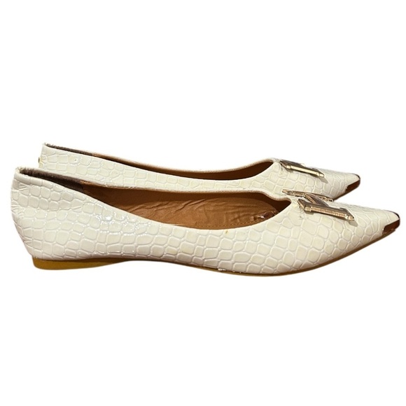 Women’s Off White Croc-Embossed Faux Leather Flats with “H” Gold Accent Sz 6.5 - Picture 7 of 13